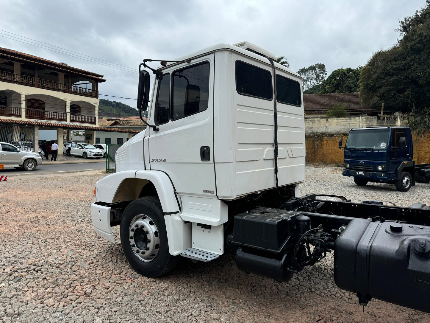 MB 2324 Truck