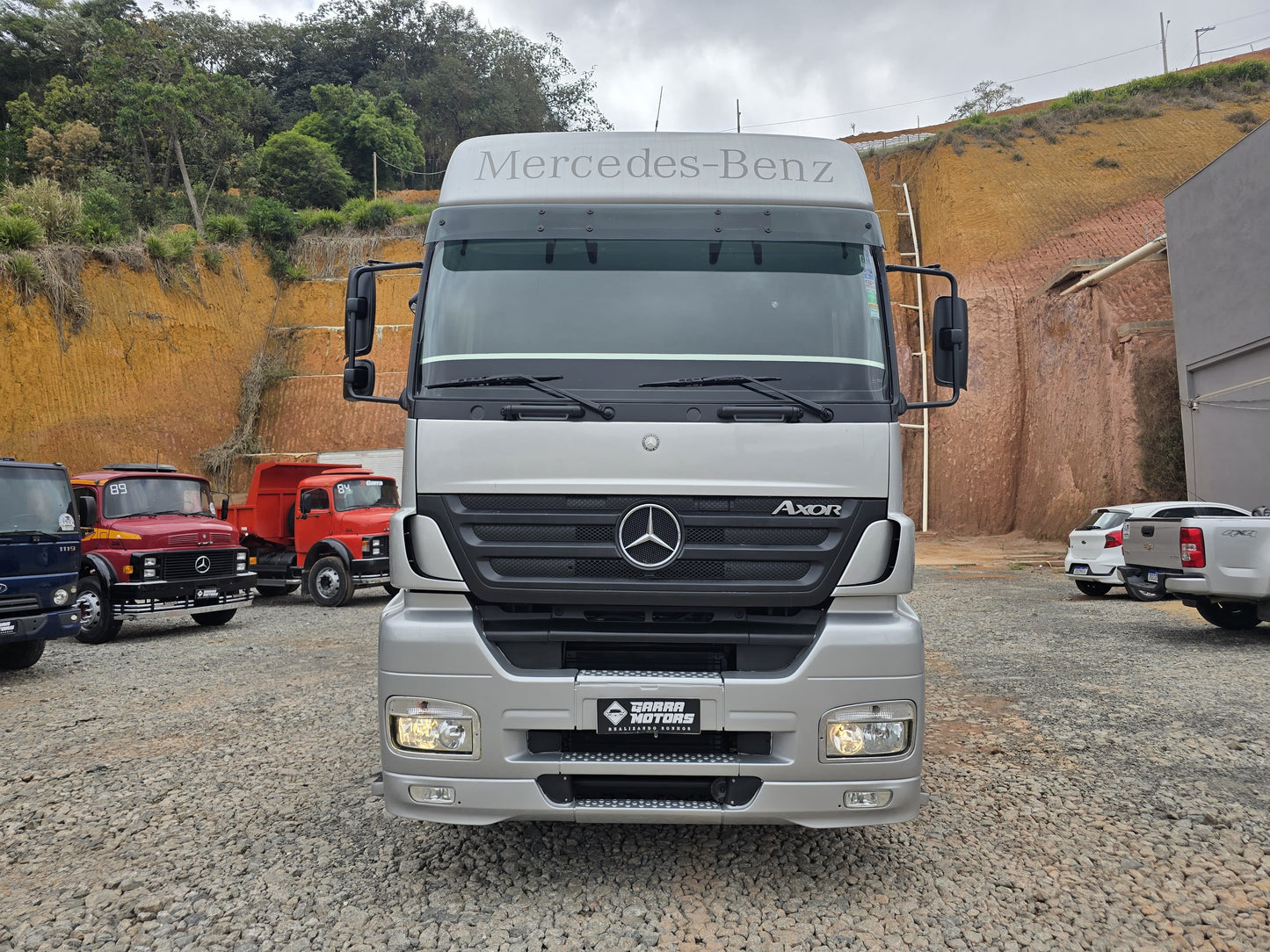 MERCEDES BENZ 2644 6X4 TRAÇADO ABAIXO DE TABELA FIPE