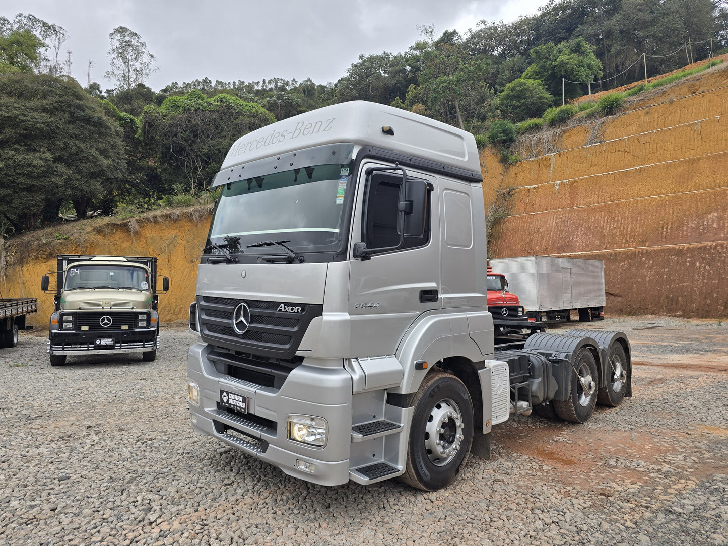 MERCEDES BENZ 2644 6X4 TRAÇADO ABAIXO DE TABELA FIPE