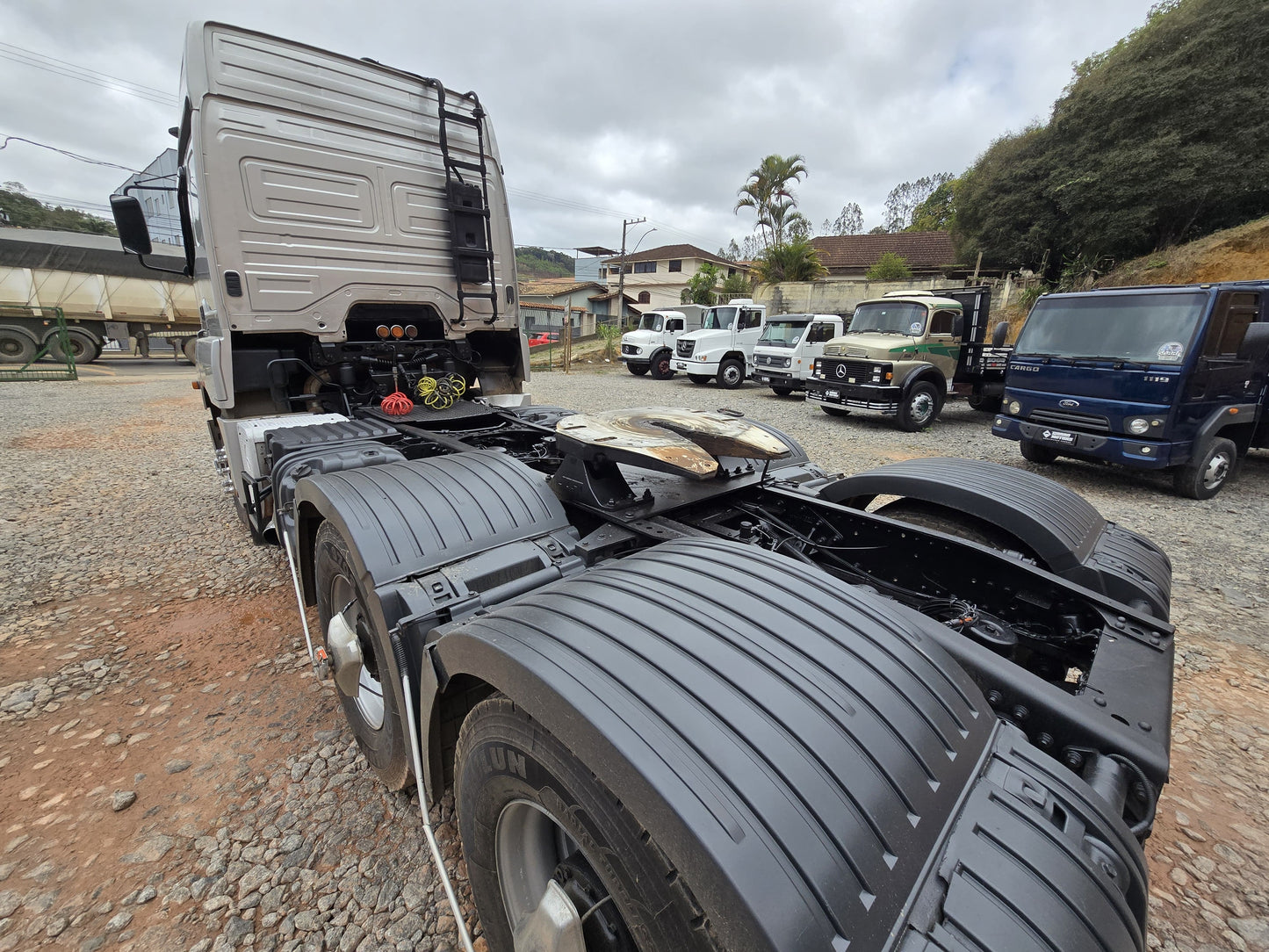 MERCEDES BENZ 2644 6X4 TRAÇADO ABAIXO DE TABELA FIPE