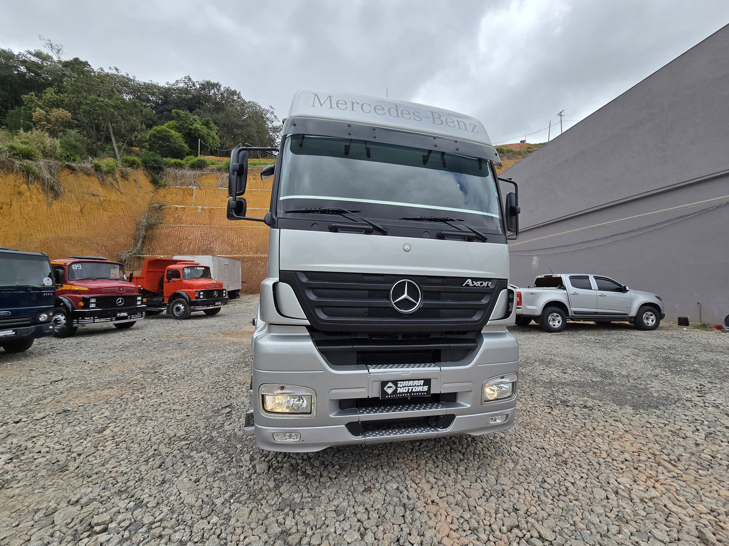 MERCEDES BENZ 2644 6X4 TRAÇADO ABAIXO DE TABELA FIPE