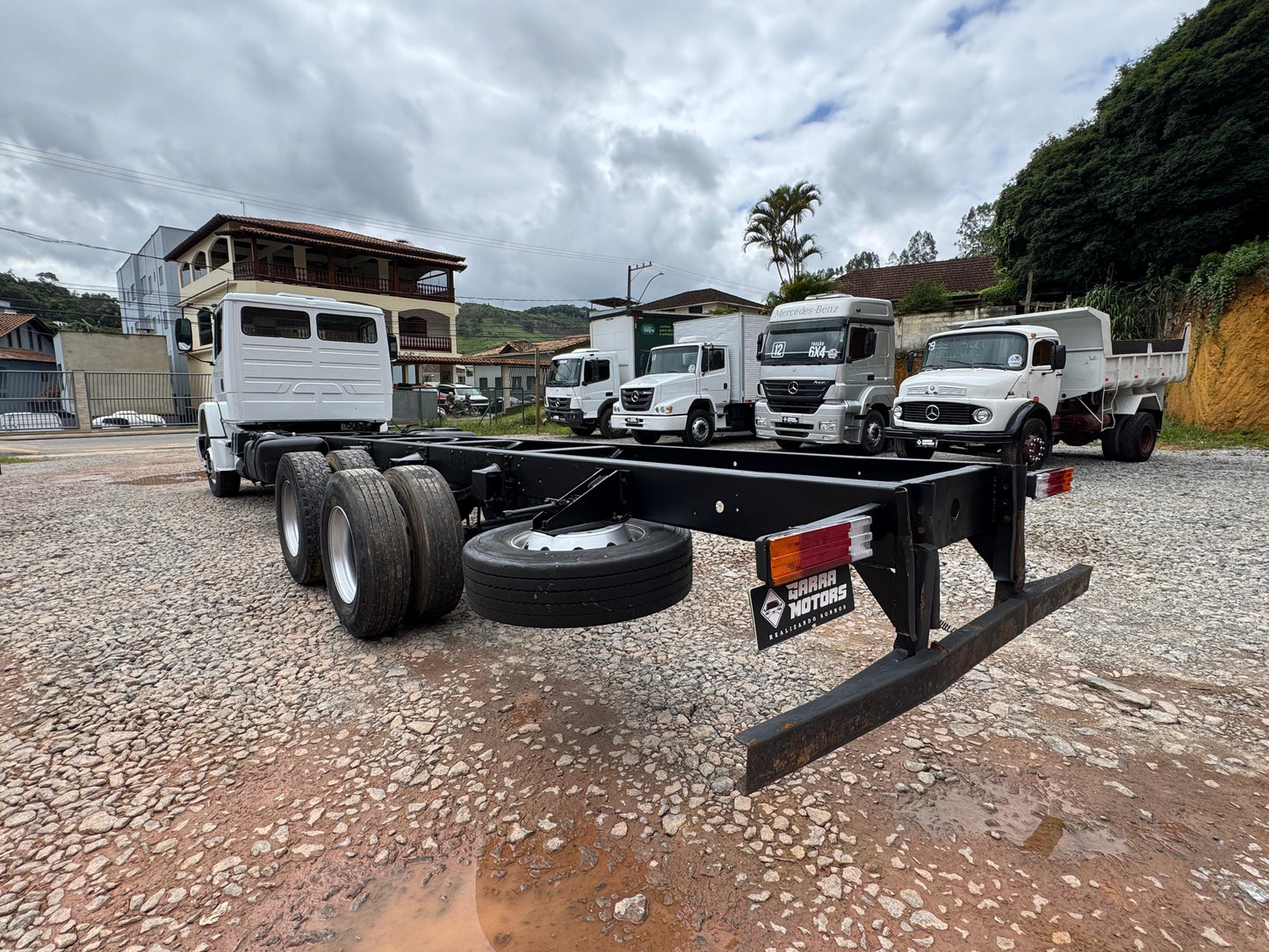 CAMINHAO MERCEDES BENZ 2324 2012 REDUZIDO 499 MIL RODADOS