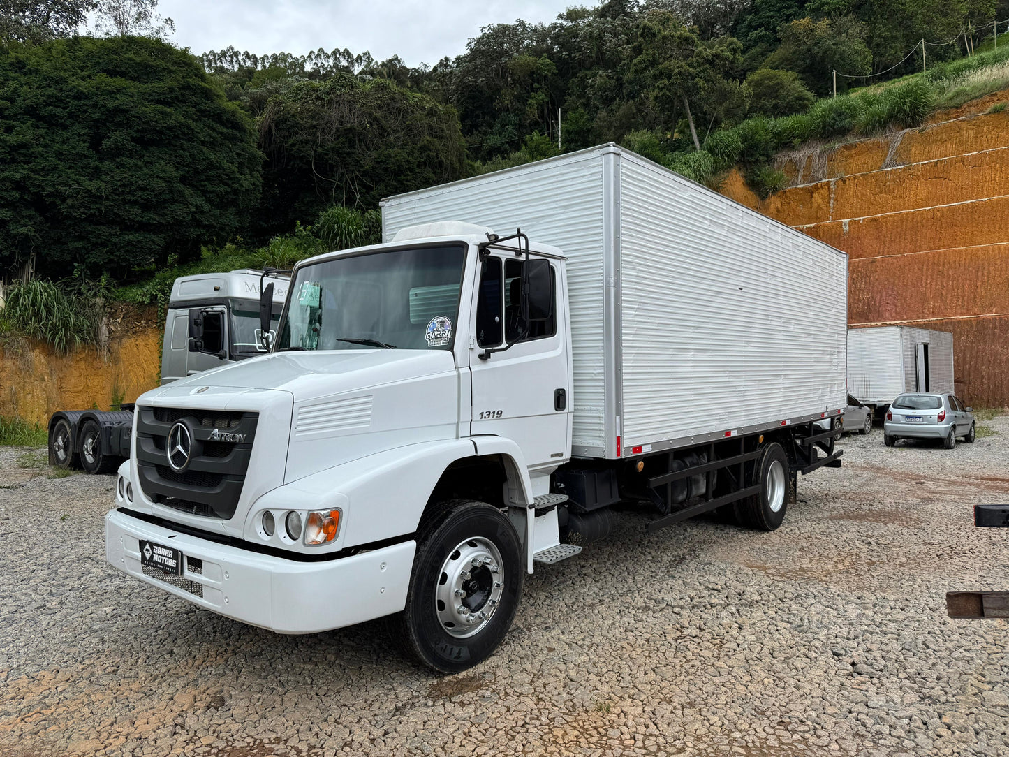 MERCEDES BENZ 1319 2013 NO BAU